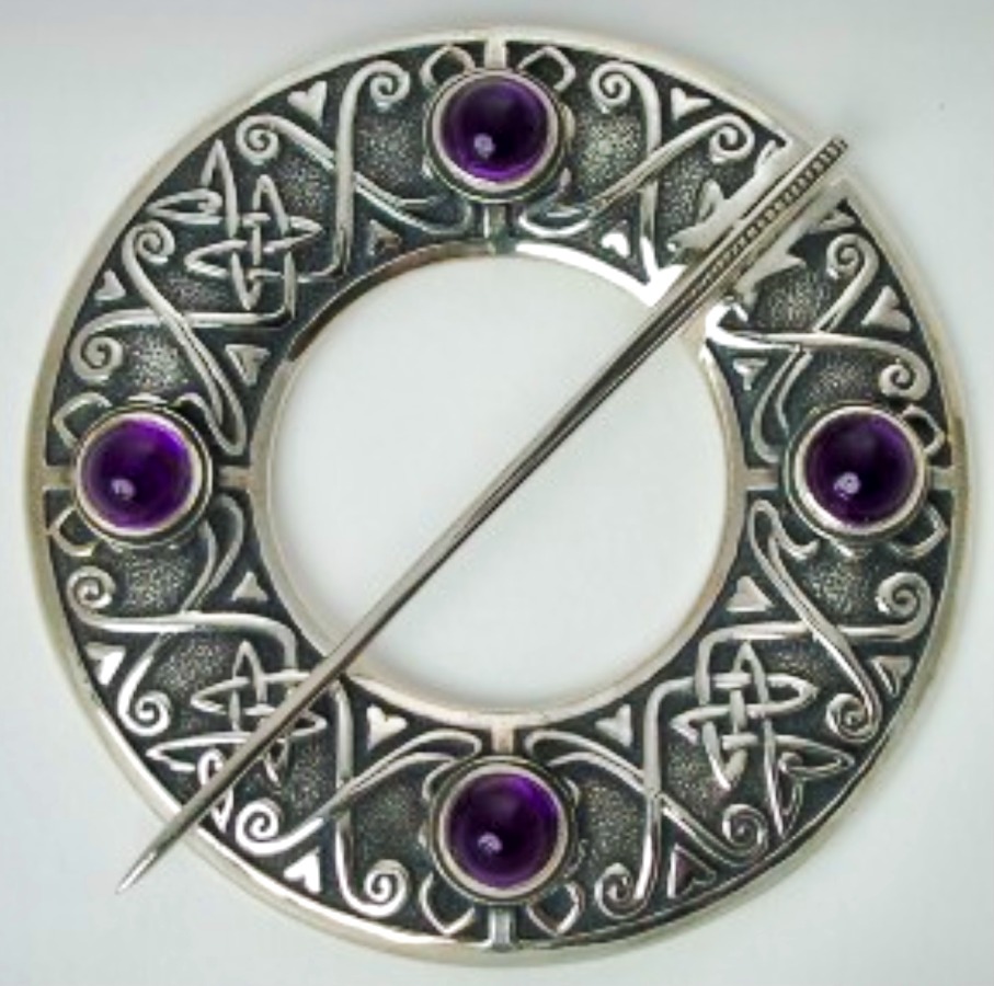 Skye Annular Brooch